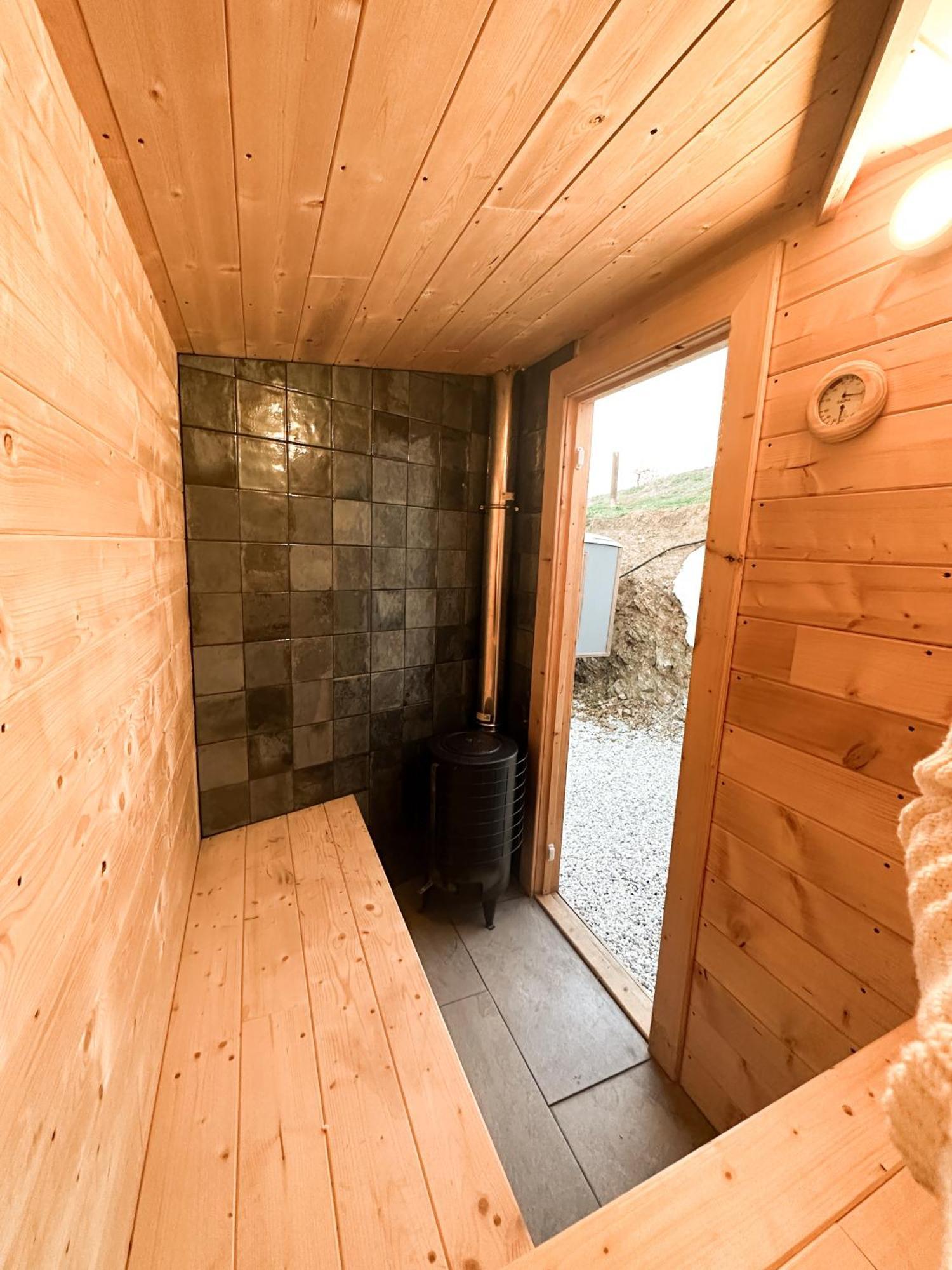 Romantic Accommodation - Hottub & Sauna Альмохия Экстерьер фото
