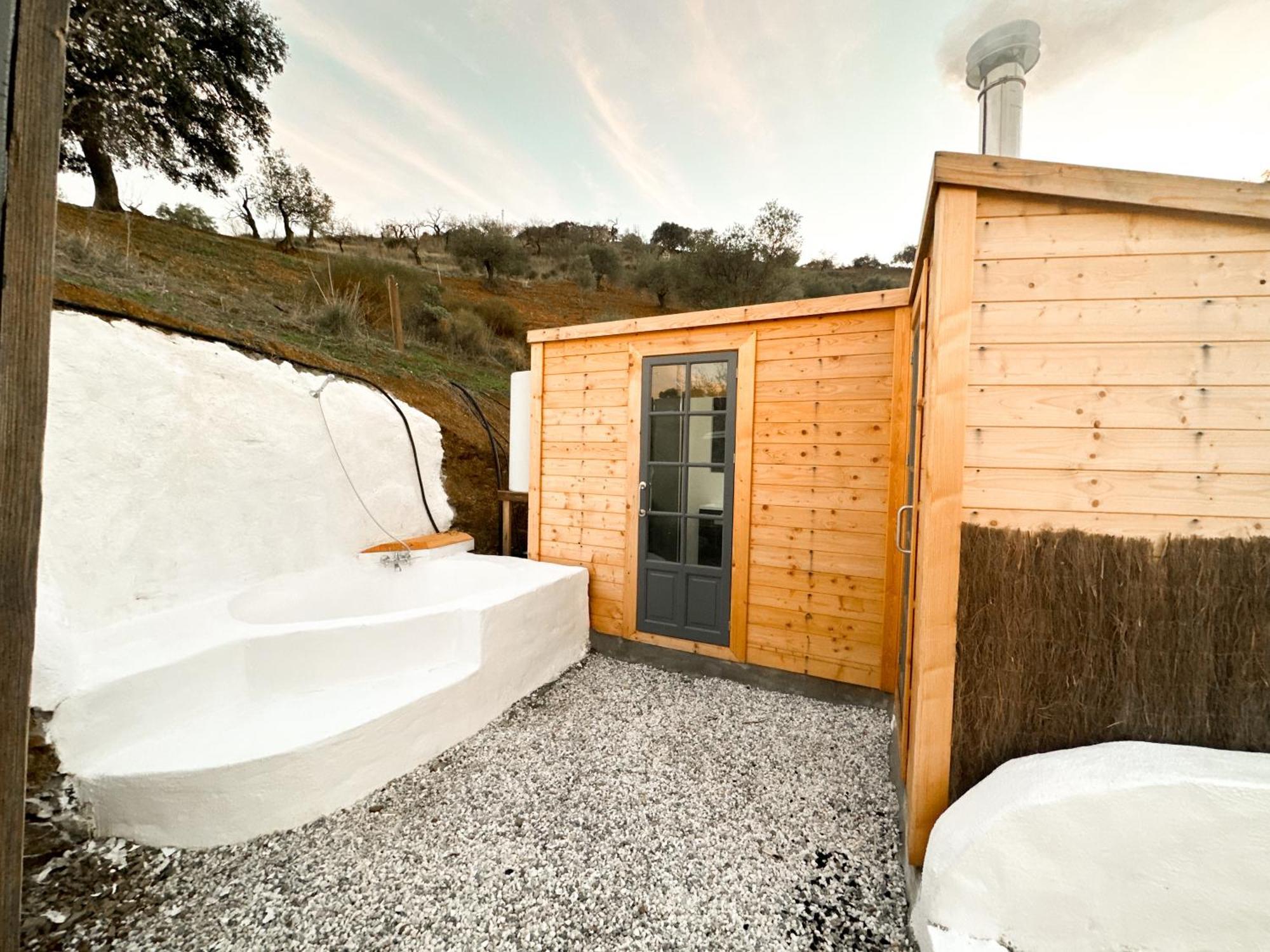 Romantic Accommodation - Hottub & Sauna Альмохия Экстерьер фото